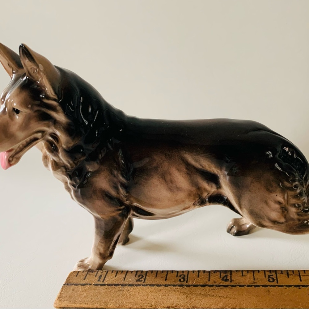 Vintage porcelain dog figurines from Japan - Picture 8 of 12